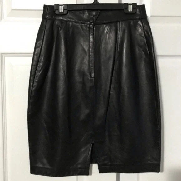 DANIER BLACK LEATHER SKIRT - Picture 3 of 8